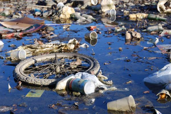 Забрудненя води